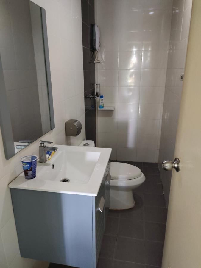 2 Rooms Homestay Deviana Wakaf Che Yeh Кота-Бару Екстер'єр фото